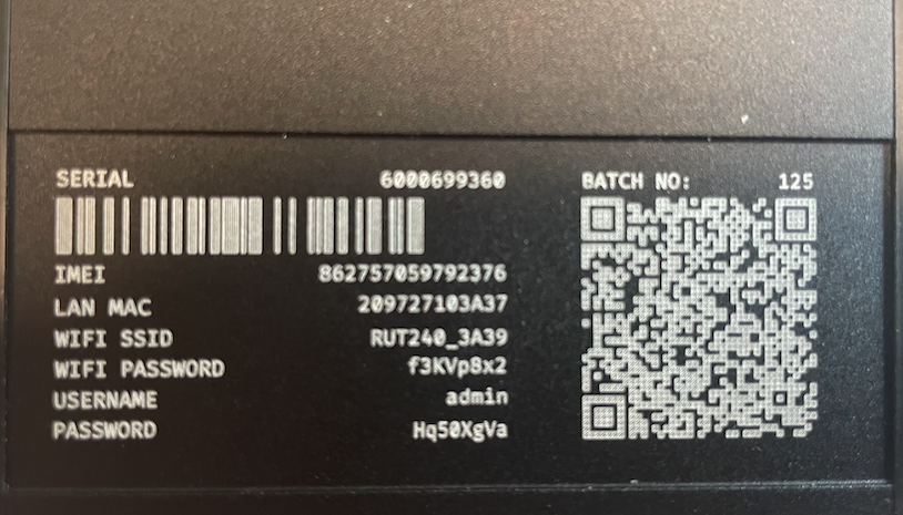 Achterzijde RUT-router, in dit geval een RUT240
